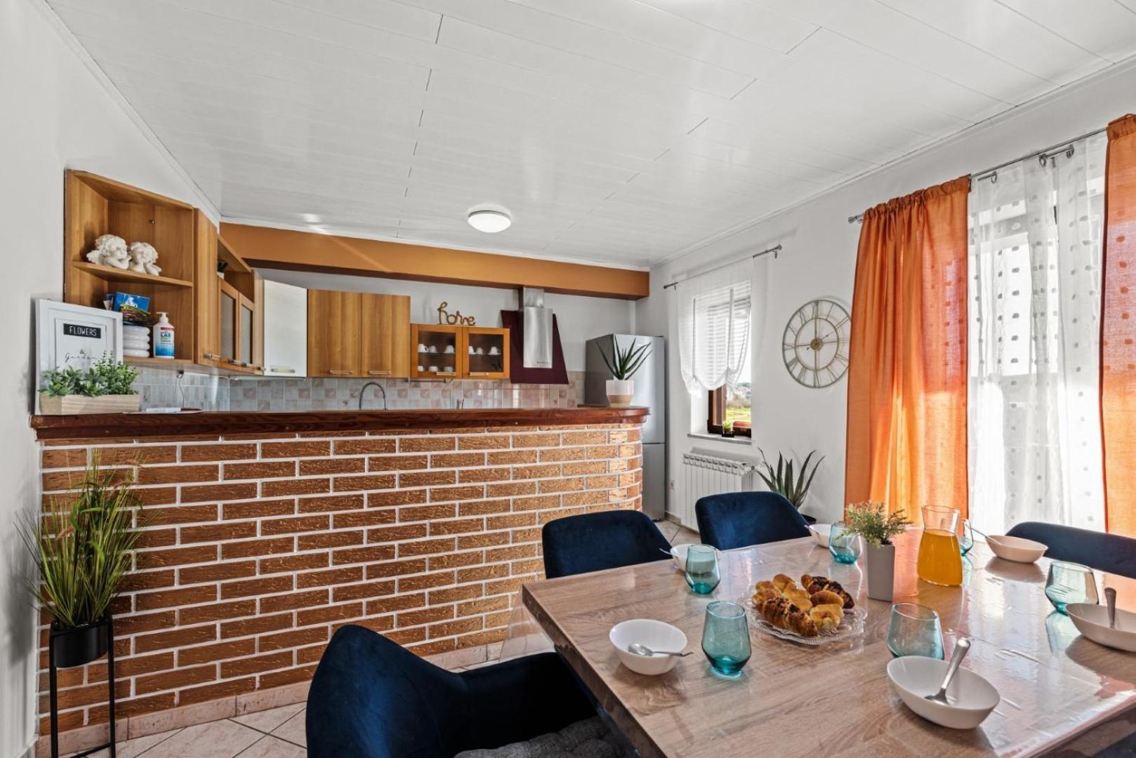 Sea View Apartments With Shared Pool Pomer Εξωτερικό φωτογραφία