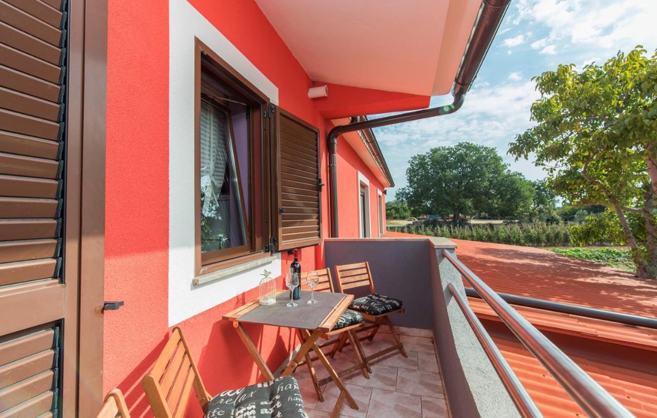 Sea View Apartments With Shared Pool Pomer Εξωτερικό φωτογραφία